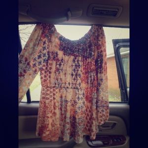 Child's shirt/xlarge;can be worn as adult/small